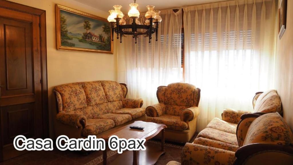 Casa Cardin Appartement Onís Buitenkant foto