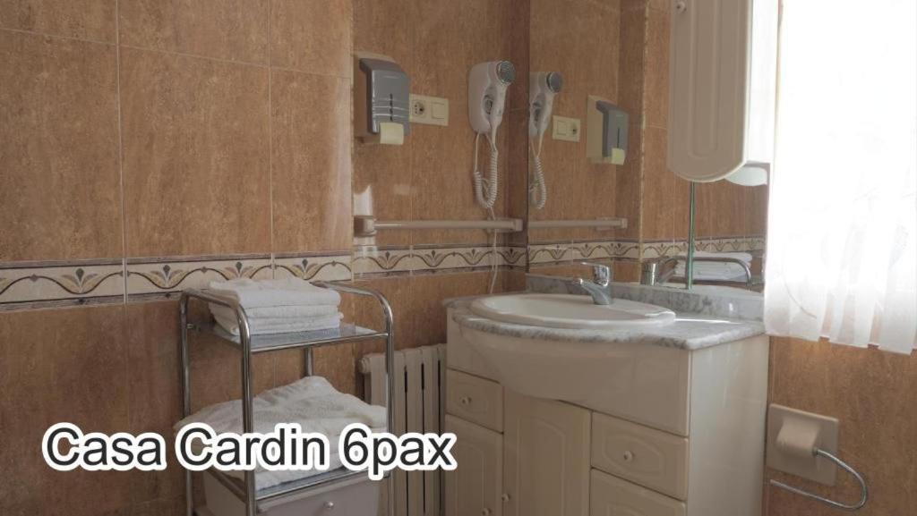Casa Cardin Appartement Onís Buitenkant foto