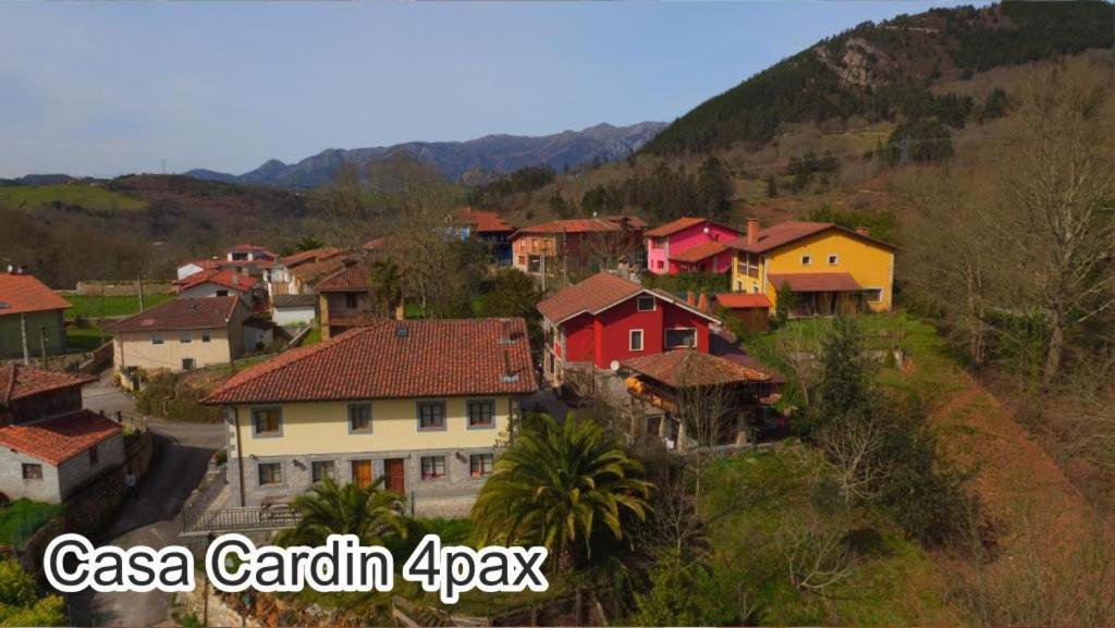 Casa Cardin Appartement Onís Buitenkant foto